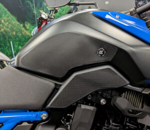 Eazi-Grip Suzuki GSX-8S 2023-2025 油箱防滑貼 大/小 顆粒,透明/黑色